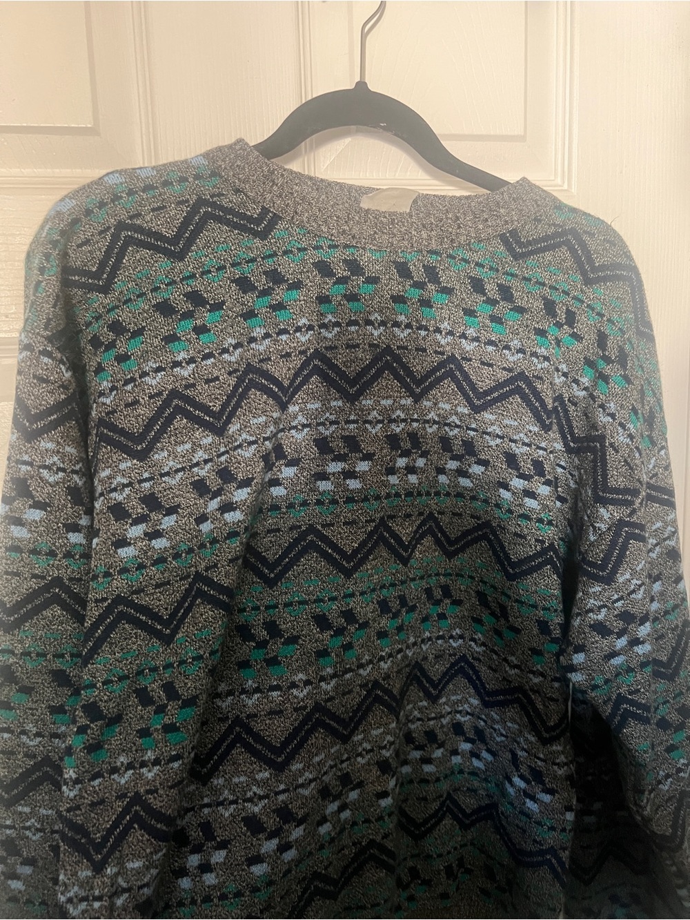 Men's Crewneck Patterned Sweater in Green and Gray